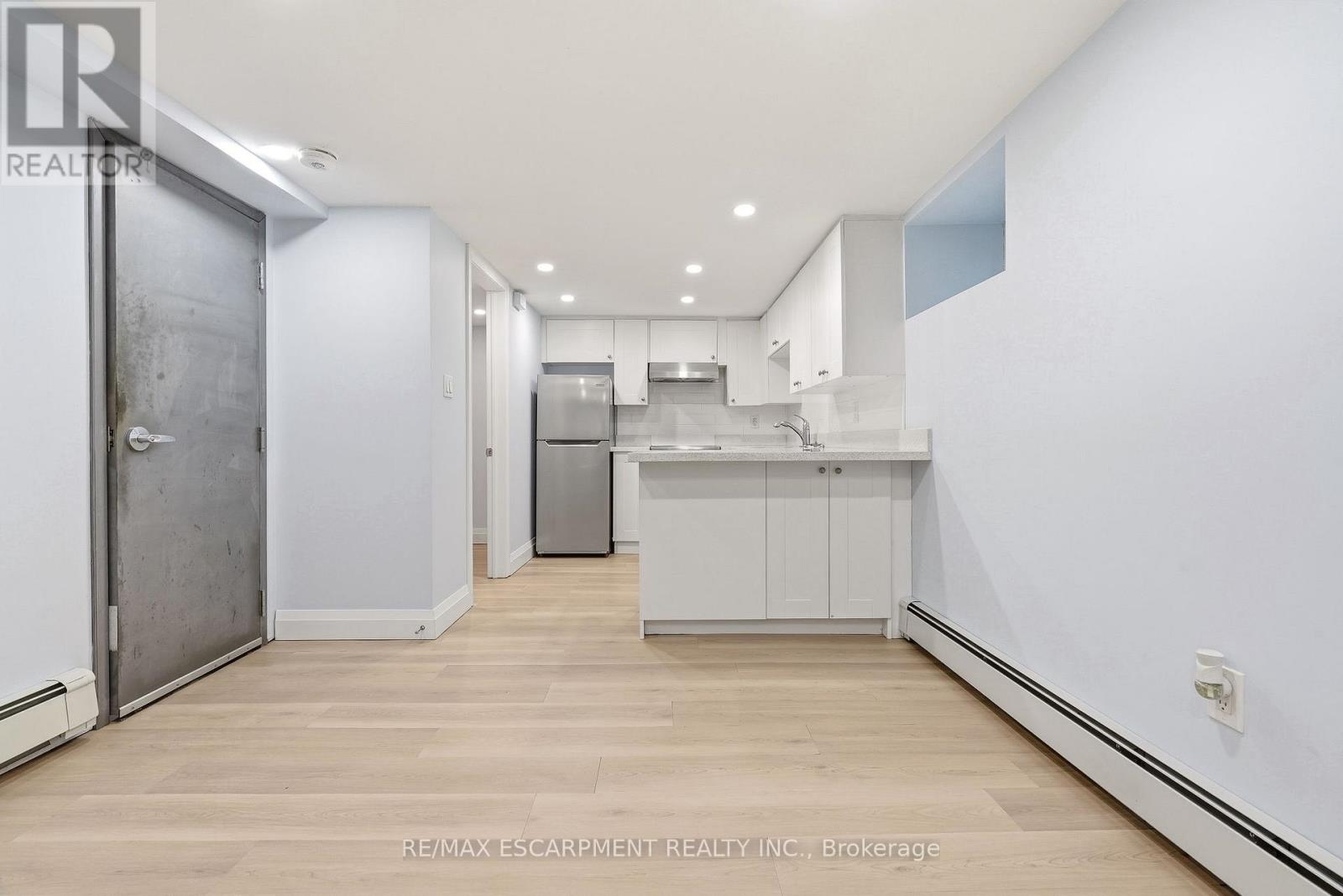 Lower - 152 Sanford Avenue S, Hamilton, Ontario  L8M 2G9 - Photo 7 - X13104270