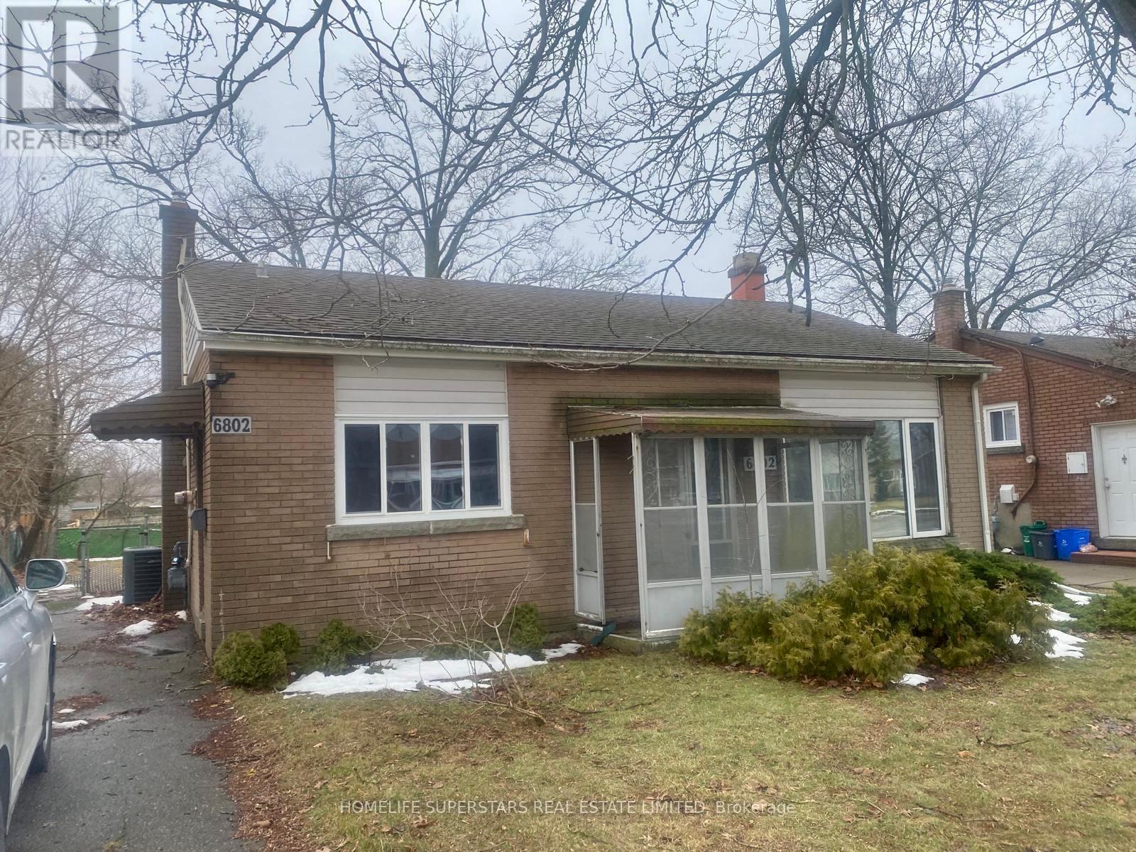 6802 Jill Drive, Niagara Falls, Ontario  L2G 3J2 - Photo 2 - X13104294