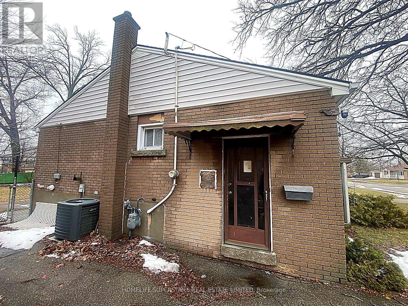 6802 Jill Drive, Niagara Falls, Ontario  L2G 3J2 - Photo 3 - X13104294
