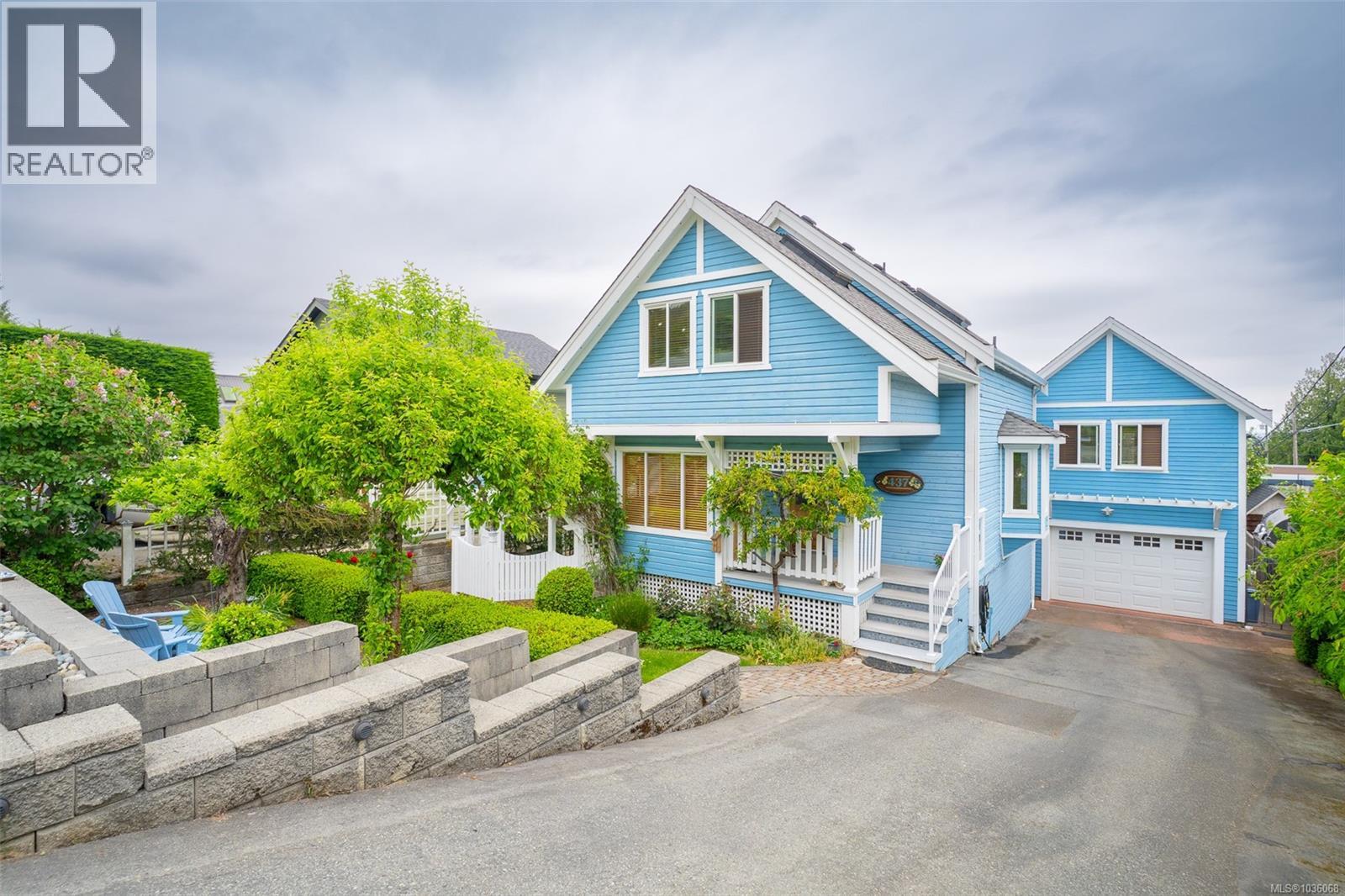 437 Davis Rd, Ladysmith, British Columbia