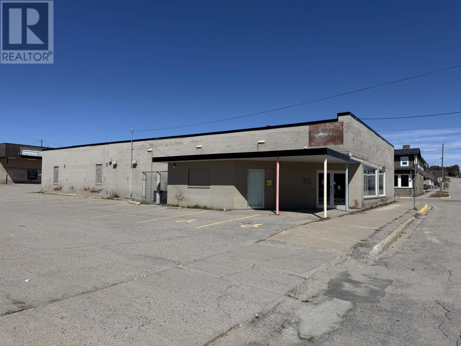 51 King St, Sioux Lookout, Ontario  P8T 1A8 - Photo 14 - TB2600967