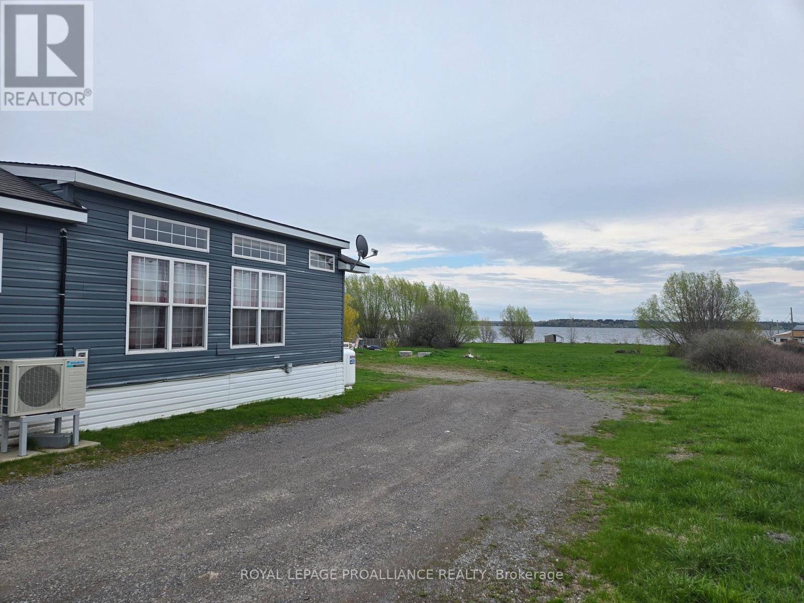 323 Dundas Street E, Quinte West, Ontario  K8V 5W5 - Photo 14 - X13092792