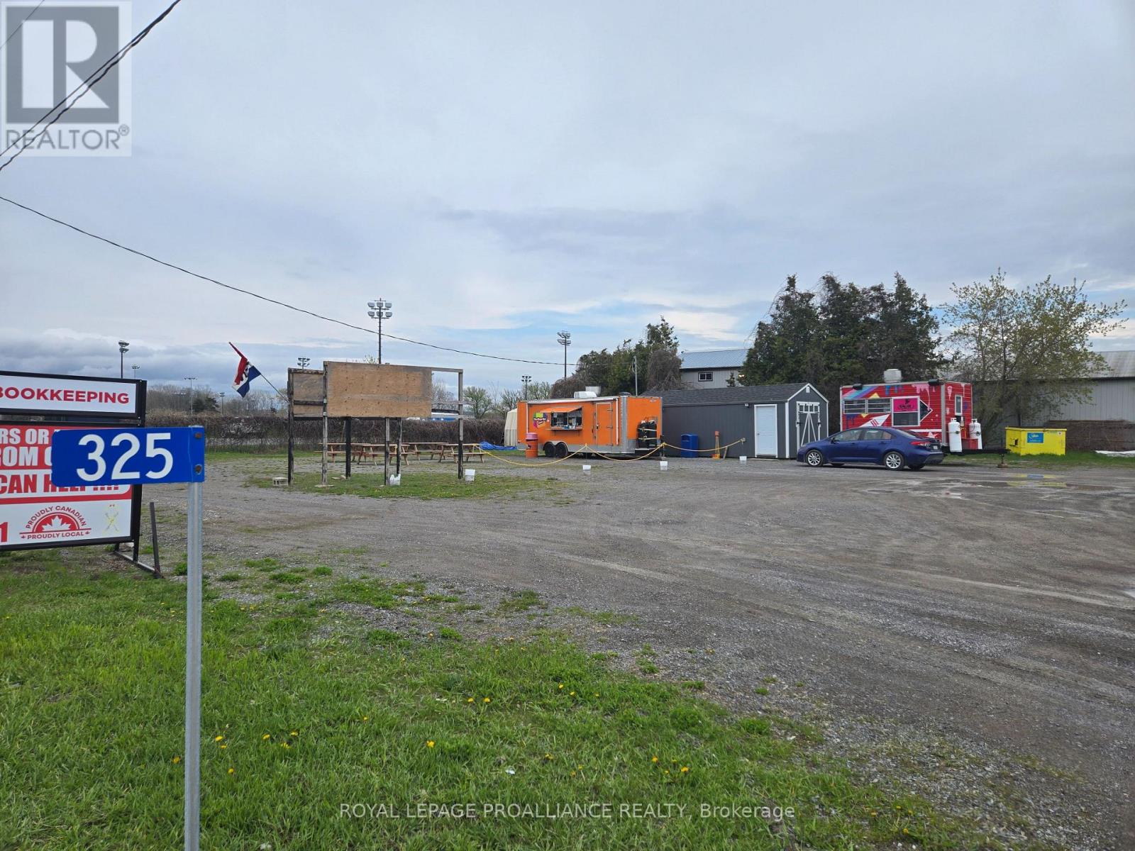 325 Dundas Street E, Quinte West, Ontario  K8V 5W5 - Photo 4 - X13092724