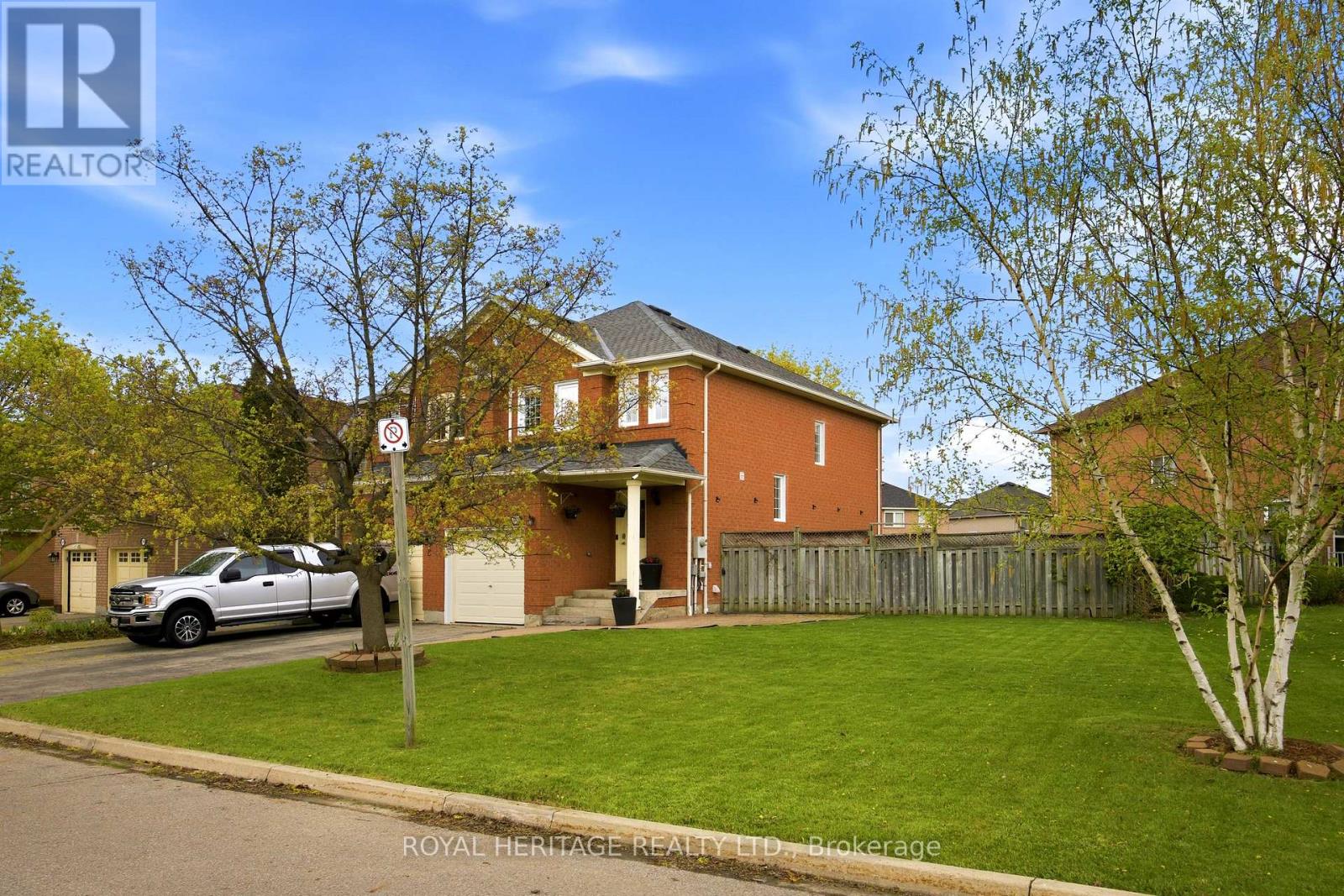 1251 Quest Circle, Mississauga, Ontario  L5N 8B6 - Photo 2 - W13100386