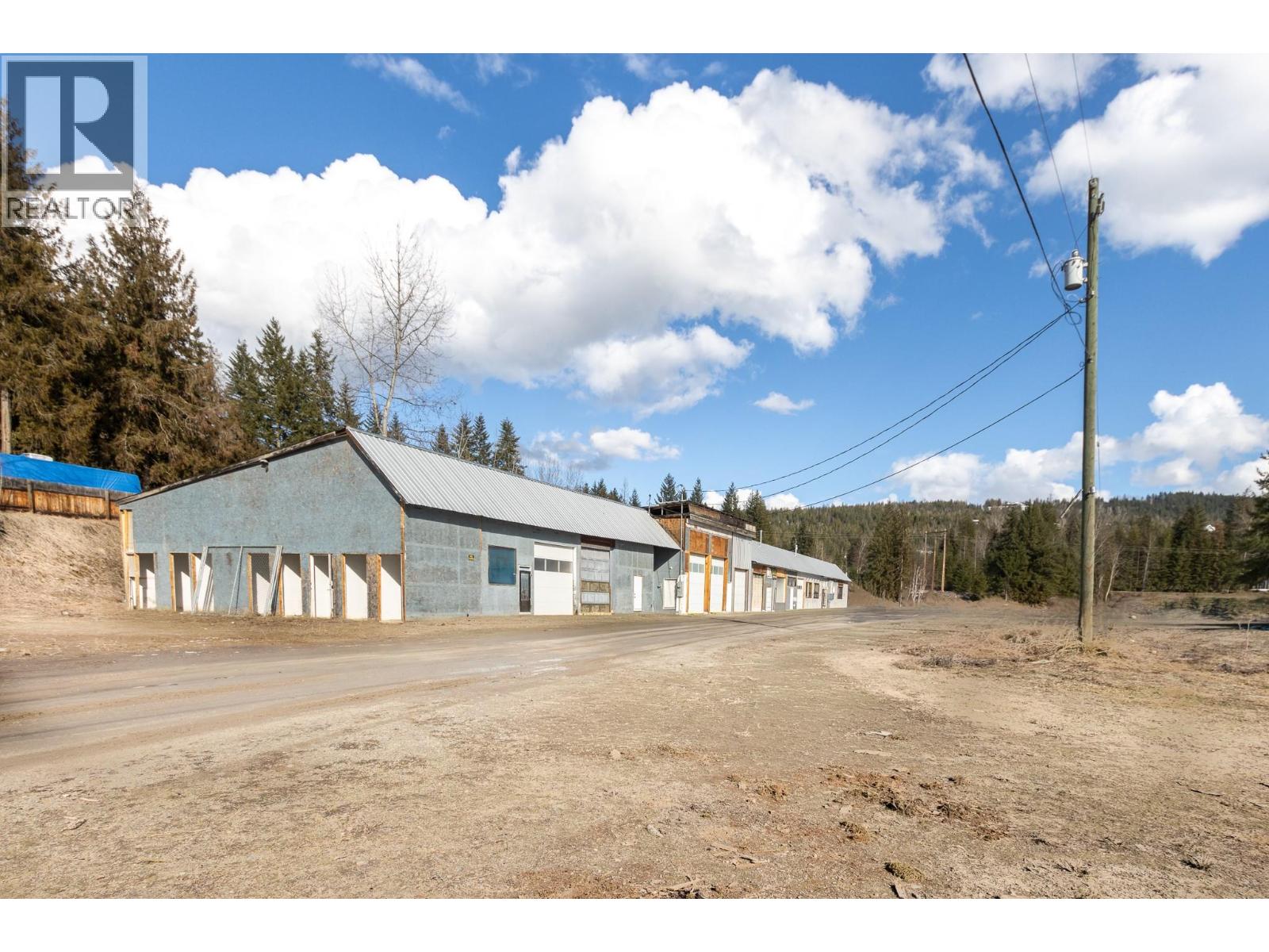 5755 Mellor Frontage Road, Salmon Arm, British Columbia  V1E 2R1 - Photo 5 - 10386719