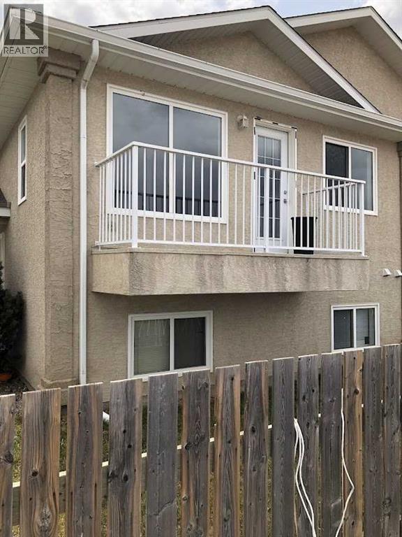3, 15 Highlands Place W, Lethbridge, Alberta  T1J 4X8 - Photo 2 - A2309552