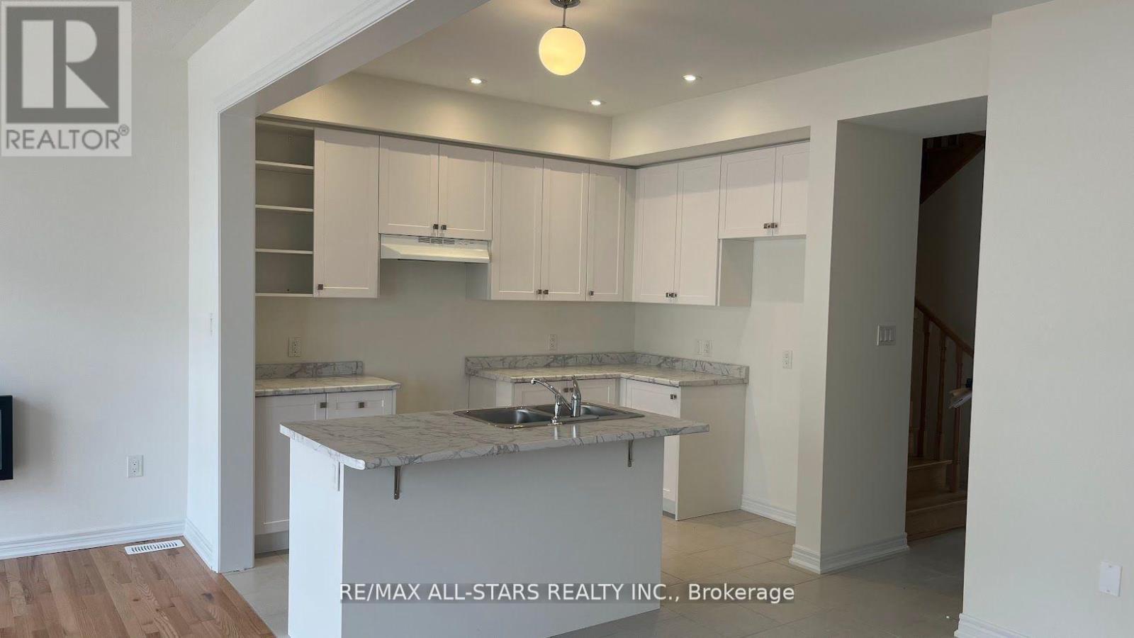 703 Potawatomi Crescent, Shelburne, Ontario  L9V 3Y4 - Photo 3 - X13103654