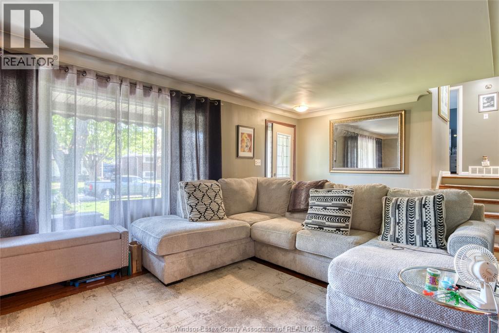3185 Askin, Windsor, Ontario  N9E 3J4 - Photo 3 - 26010281