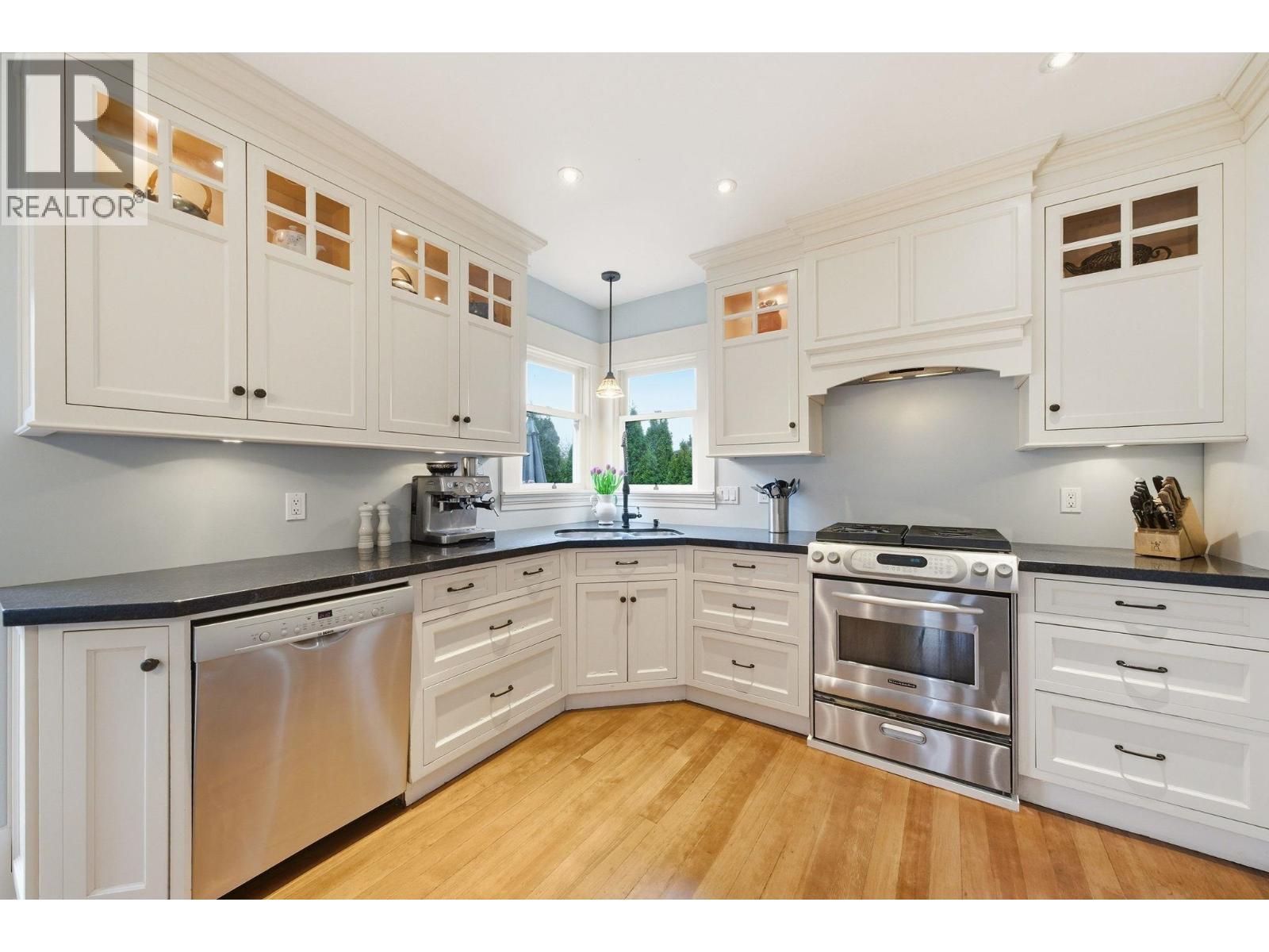416 Second Street, New Westminster, British Columbia  V3L 2L4 - Photo 5 - R3121396