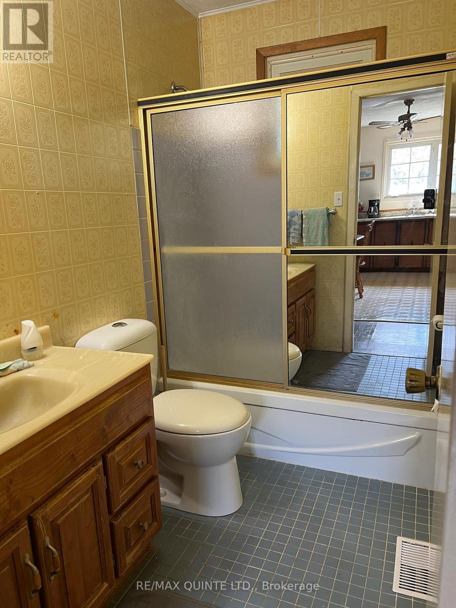 201 Reid Street, Quinte West, Ontario  K8V 5W4 - Photo 11 - X13104570