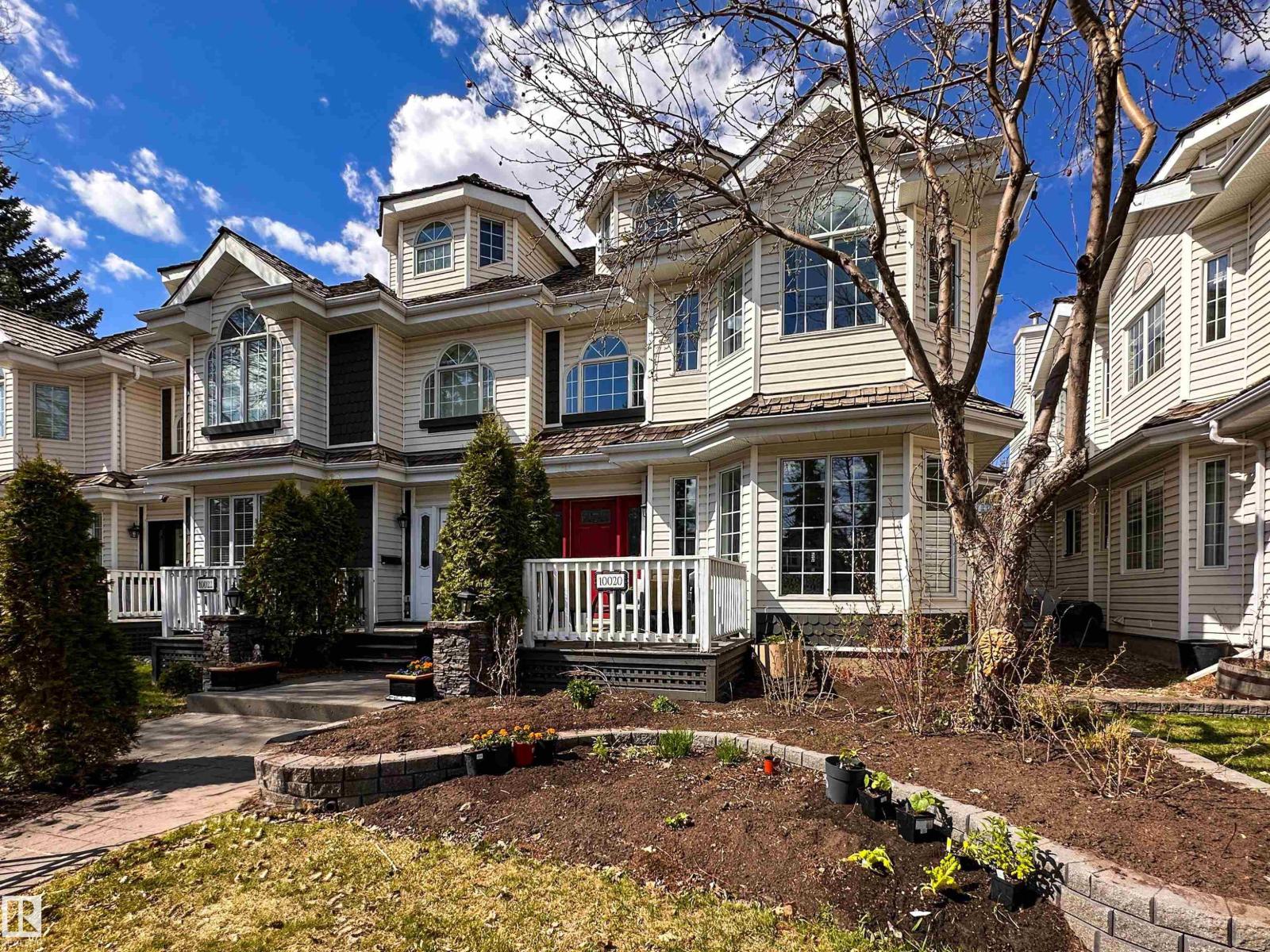 10020 97 AV NW, edmonton, Alberta