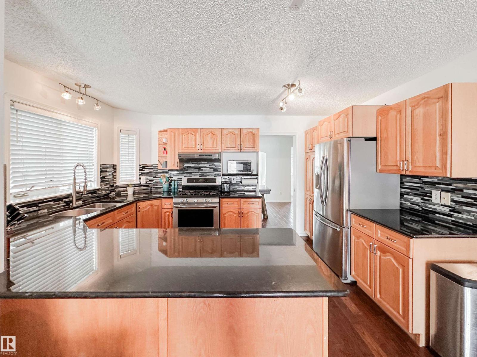 10020 97 Av Nw, Edmonton, Alberta  T5K 0B1 - Photo 18 - E4486658