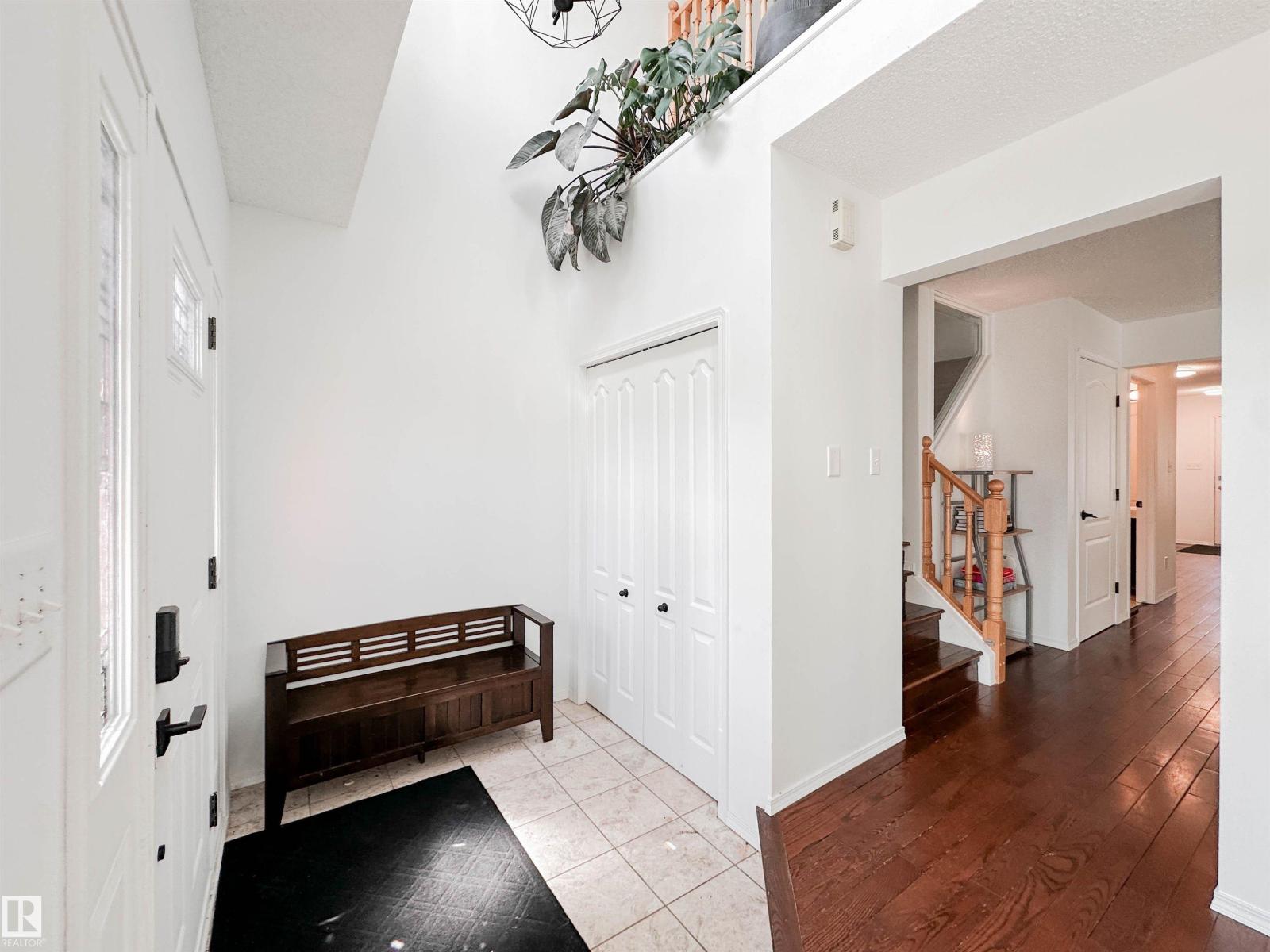 10020 97 Av Nw, Edmonton, Alberta  T5K 0B1 - Photo 2 - E4486658