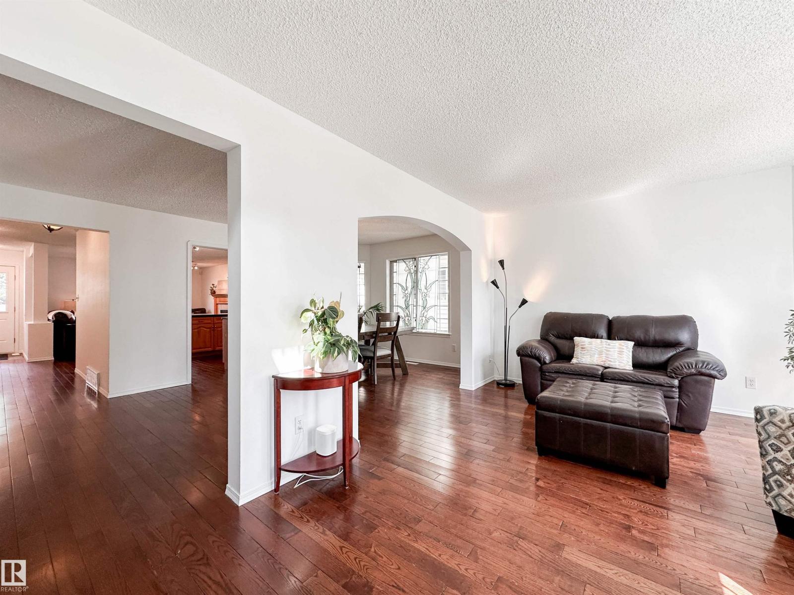 10020 97 Av Nw, Edmonton, Alberta  T5K 0B1 - Photo 5 - E4486658