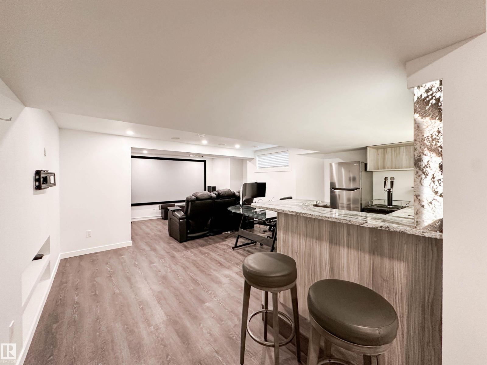 10020 97 Av Nw, Edmonton, Alberta  T5K 0B1 - Photo 51 - E4486658