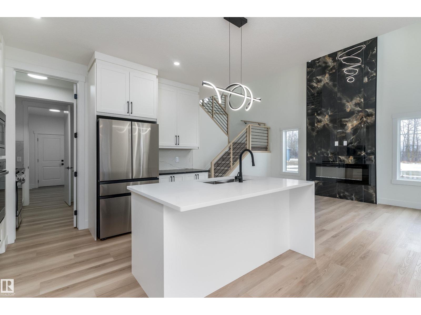 804 Elderberry Co Nw, Edmonton, Alberta  T6M 3J7 - Photo 9 - E4486663