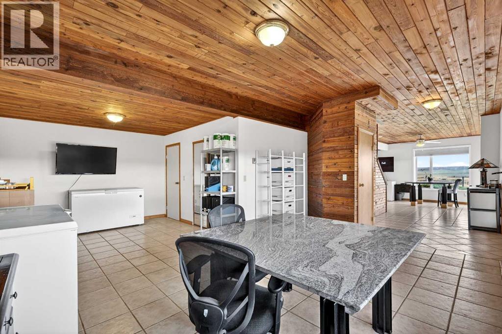 112239 402 Avenue W, Rural Foothills County, Alberta  T1S 6E1 - Photo 20 - A2307122