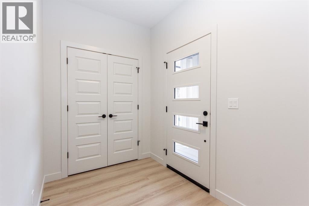 37 Terra Close, Red Deer, Alberta  T4P 0T7 - Photo 2 - A2309568