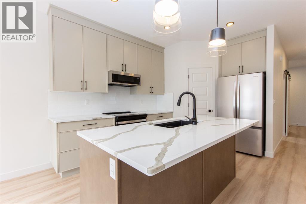 37 Terra Close, Red Deer, Alberta  T4P 0T7 - Photo 5 - A2309568