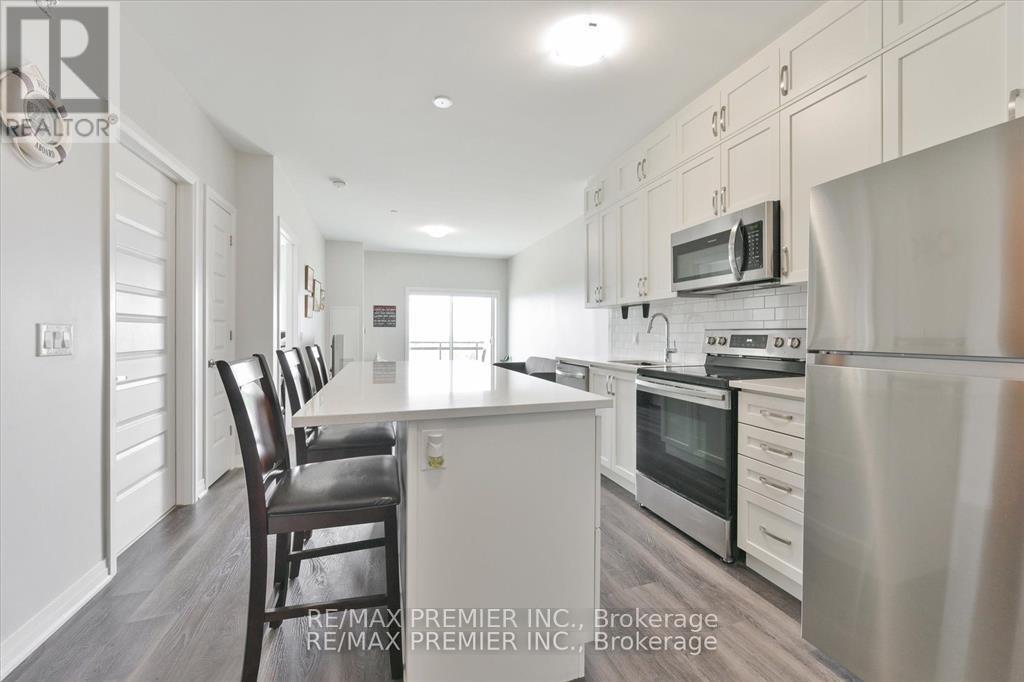 421 - 102 Grovewood Common, Oakville, Ontario  L6H 0X2 - Photo 4 - W13099794