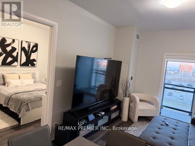 421 - 102 Grovewood Common, Oakville, Ontario  L6H 0X2 - Photo 7 - W13099794