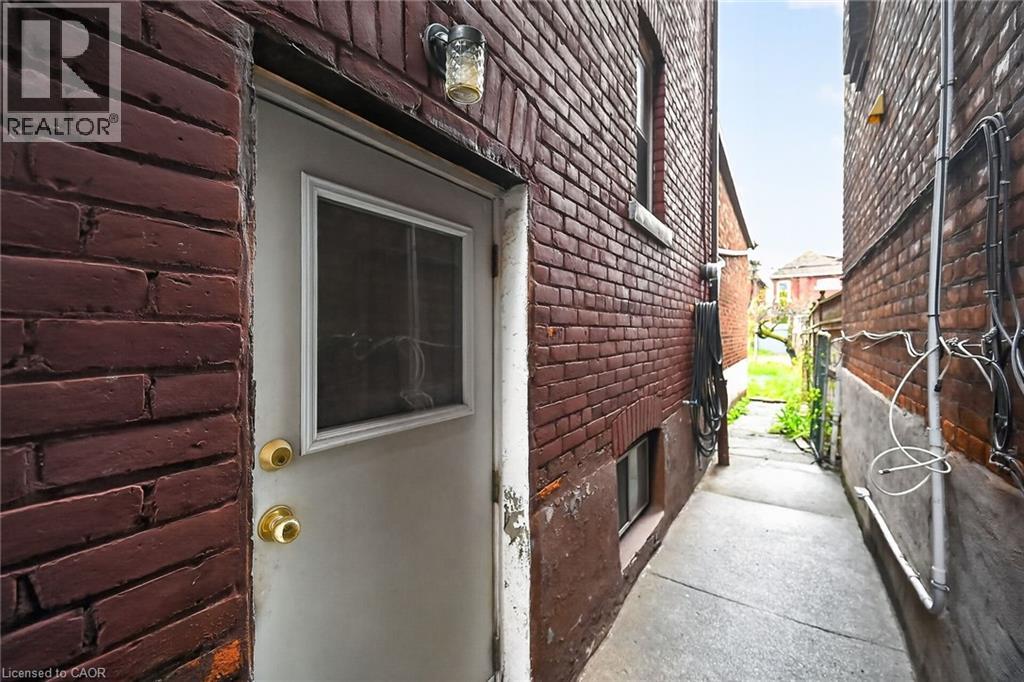 35 Garfield Avenue N, Hamilton, Ontario  L8M 2R5 - Photo 44 - 40828333