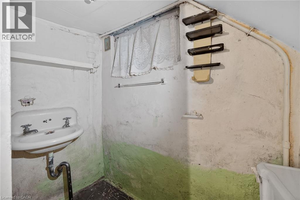 35 Garfield Avenue N, Hamilton, Ontario  L8M 2R5 - Photo 42 - 40828333