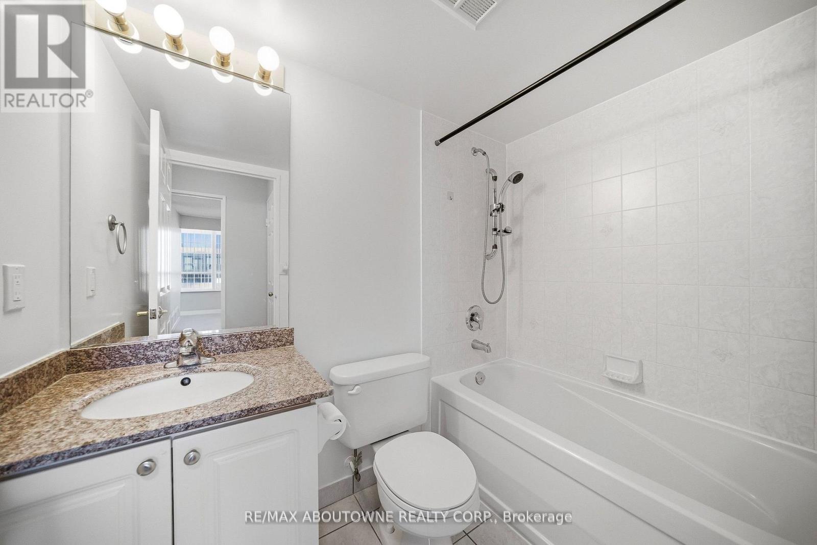 2706 - 23 Hollywood Avenue, Toronto, Ontario  M2N 7L8 - Photo 15 - C13104576