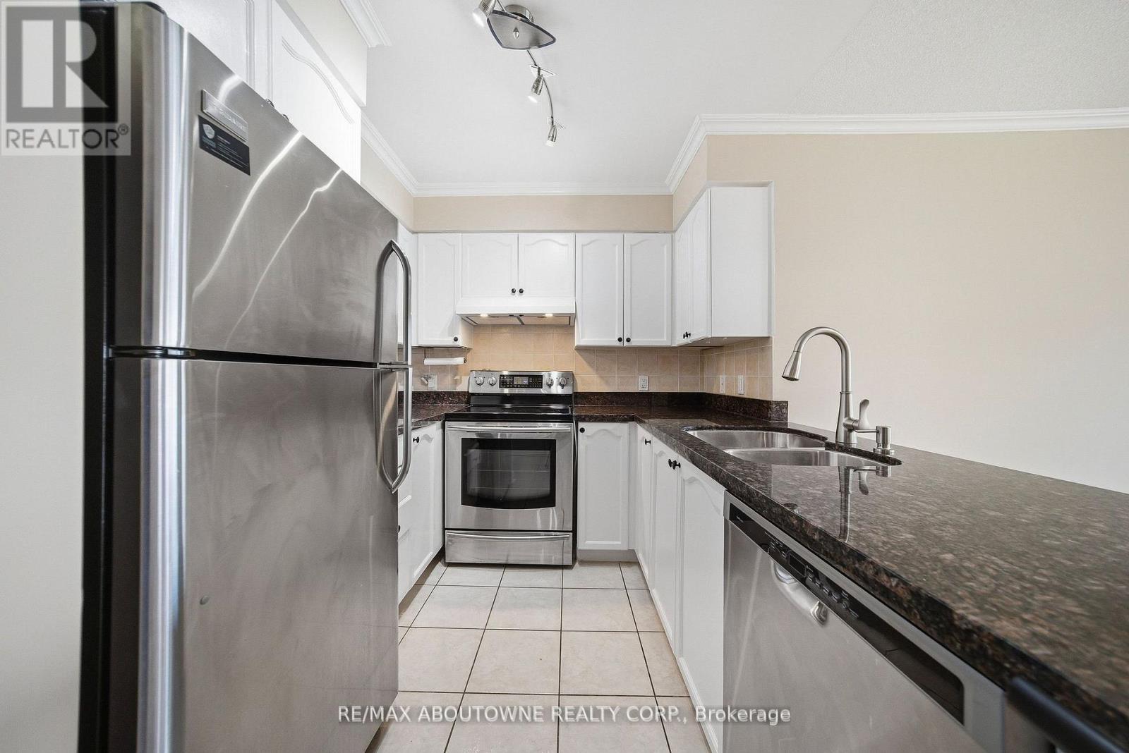 2706 - 23 Hollywood Avenue, Toronto, Ontario  M2N 7L8 - Photo 4 - C13104576