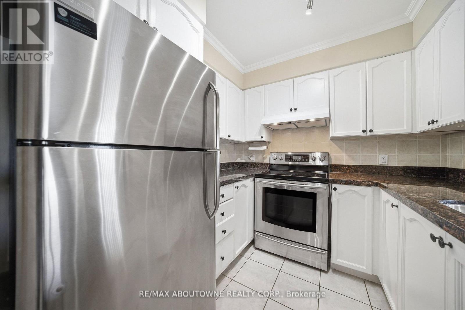 2706 - 23 Hollywood Avenue, Toronto, Ontario  M2N 7L8 - Photo 5 - C13104576