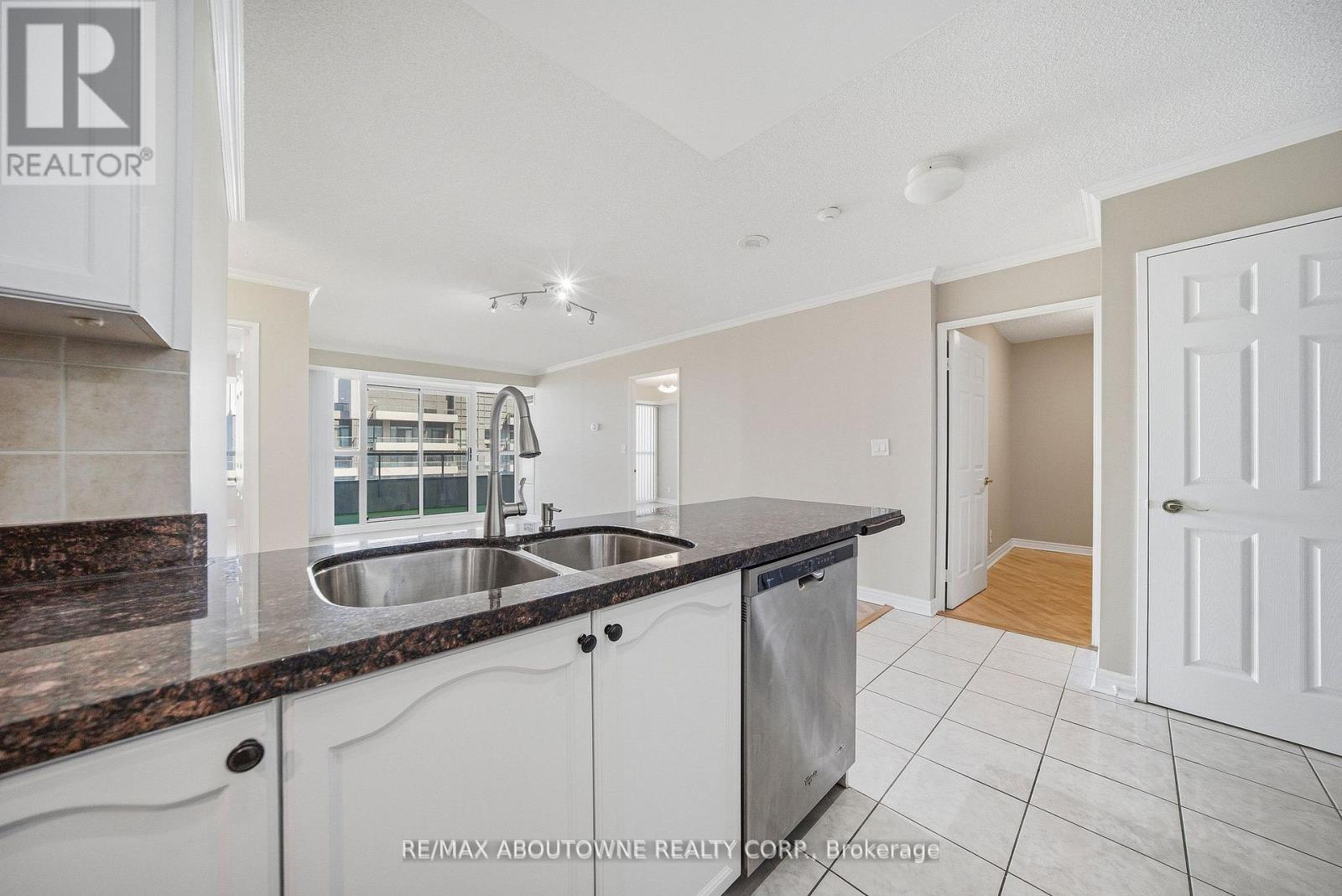 2706 - 23 Hollywood Avenue, Toronto, Ontario  M2N 7L8 - Photo 6 - C13104576