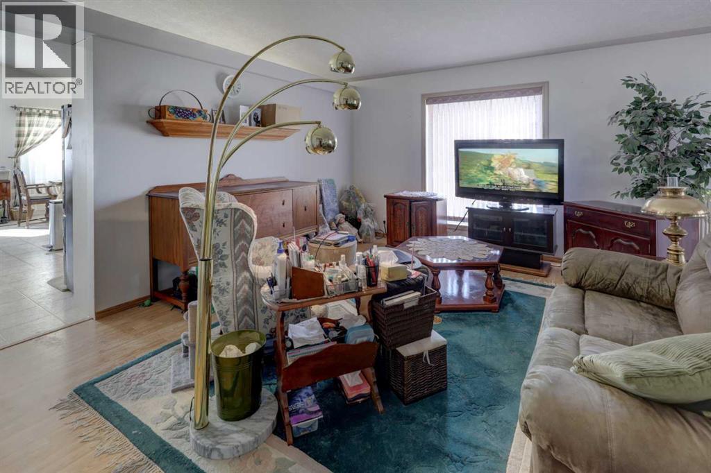 301 9 Street, Beiseker, Alberta  T0M 0G0 - Photo 4 - A2309561