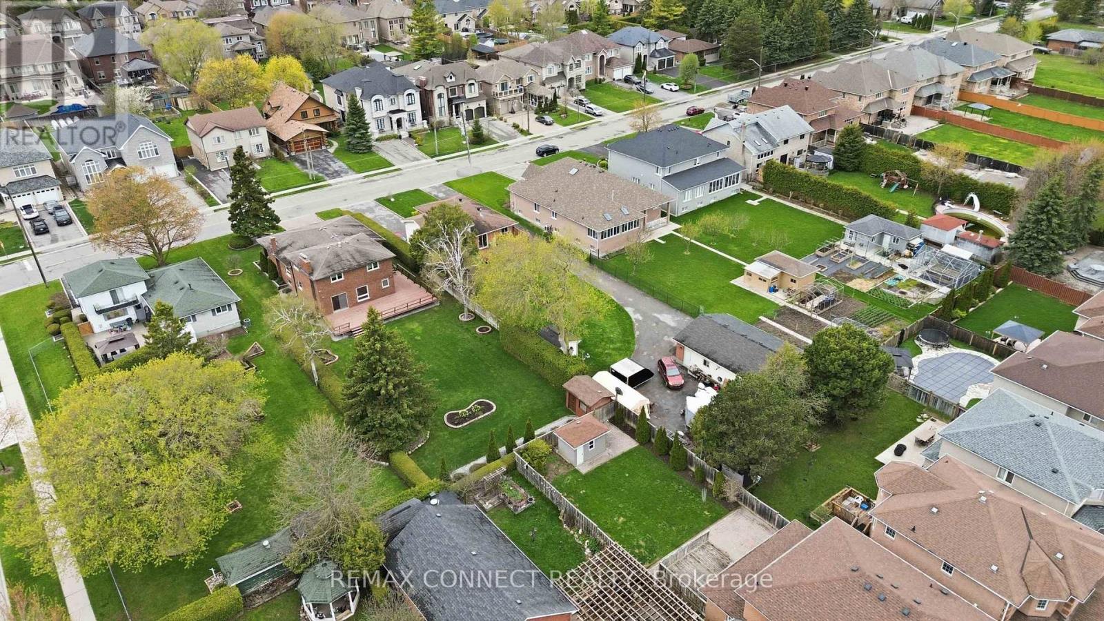 1805 Woodview Avenue, Pickering, Ontario  L1V 1L3 - Photo 33 - E13104472
