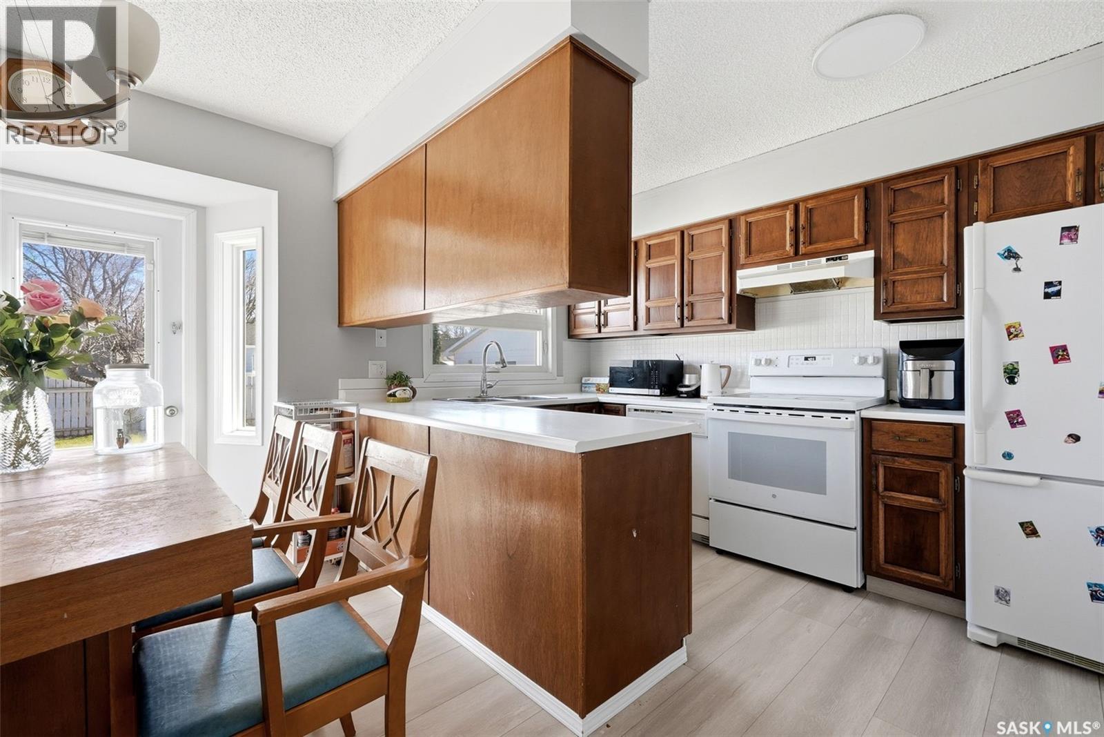158 Trifunov Crescent, Regina, Saskatchewan  S4R 7C9 - Photo 7 - SK035441