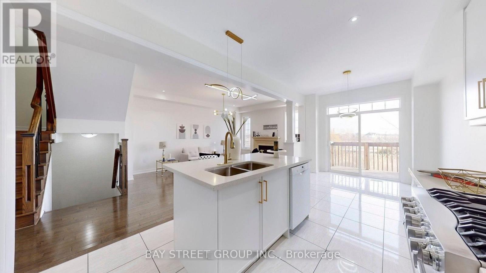 49 Hopewell Street, Vaughan, Ontario  L4H 3Y1 - Photo 6 - N13104476