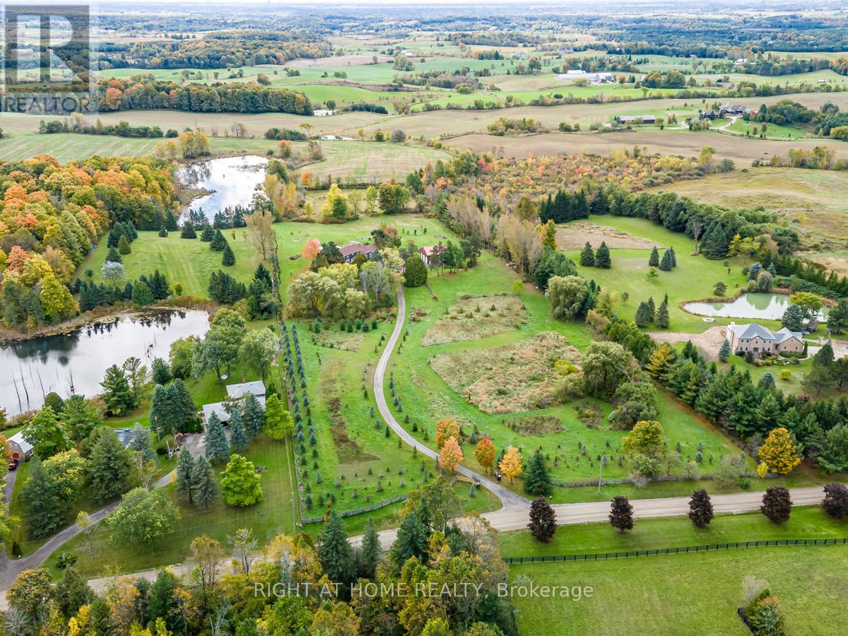 7975 18TH SIDE ROAD, King, Ontario
