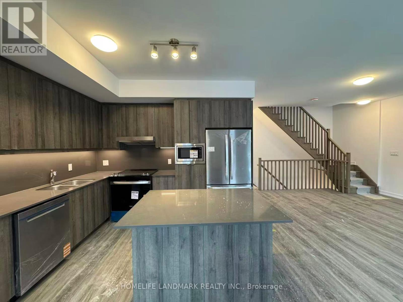 15 Kerns Lane, Richmond Hill, Ontario L4E 1M1 - Photo 2 - N13104614