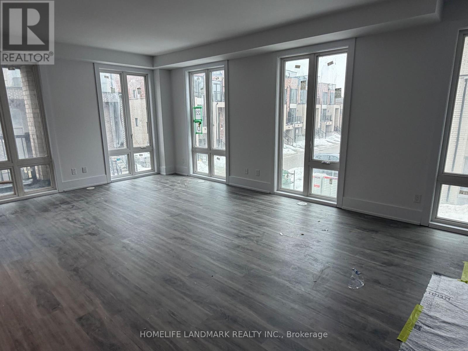 10 Bancroft Lane, Richmond Hill, Ontario  L4E 1M1 - Photo 2 - N13104620