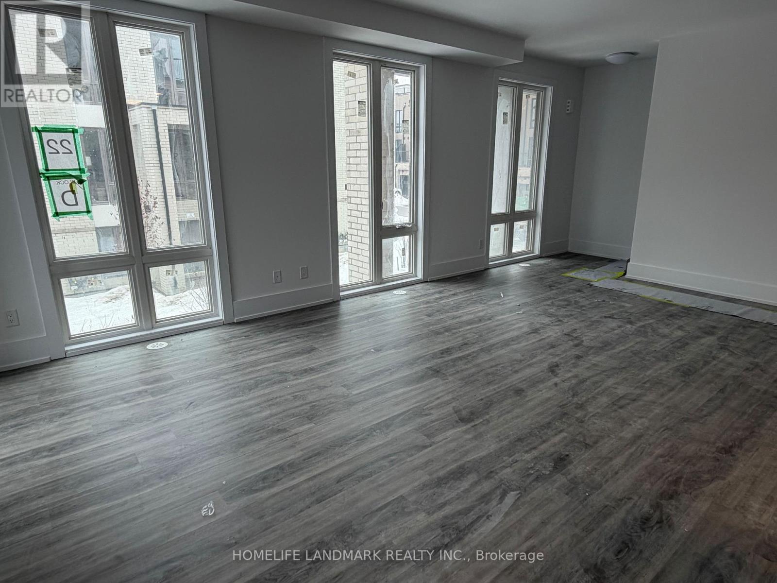 10 Bancroft Lane, Richmond Hill, Ontario  L4E 1M1 - Photo 3 - N13104620