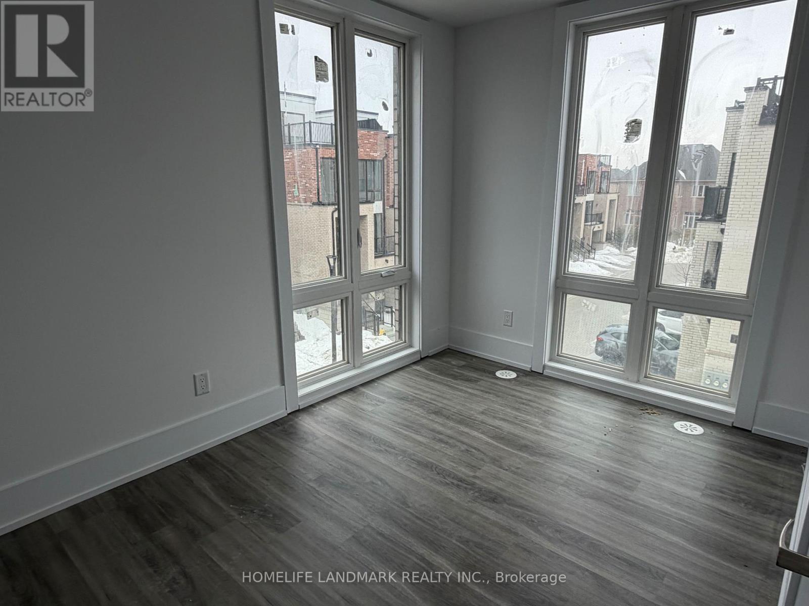 10 Bancroft Lane, Richmond Hill, Ontario  L4E 1M1 - Photo 6 - N13104620