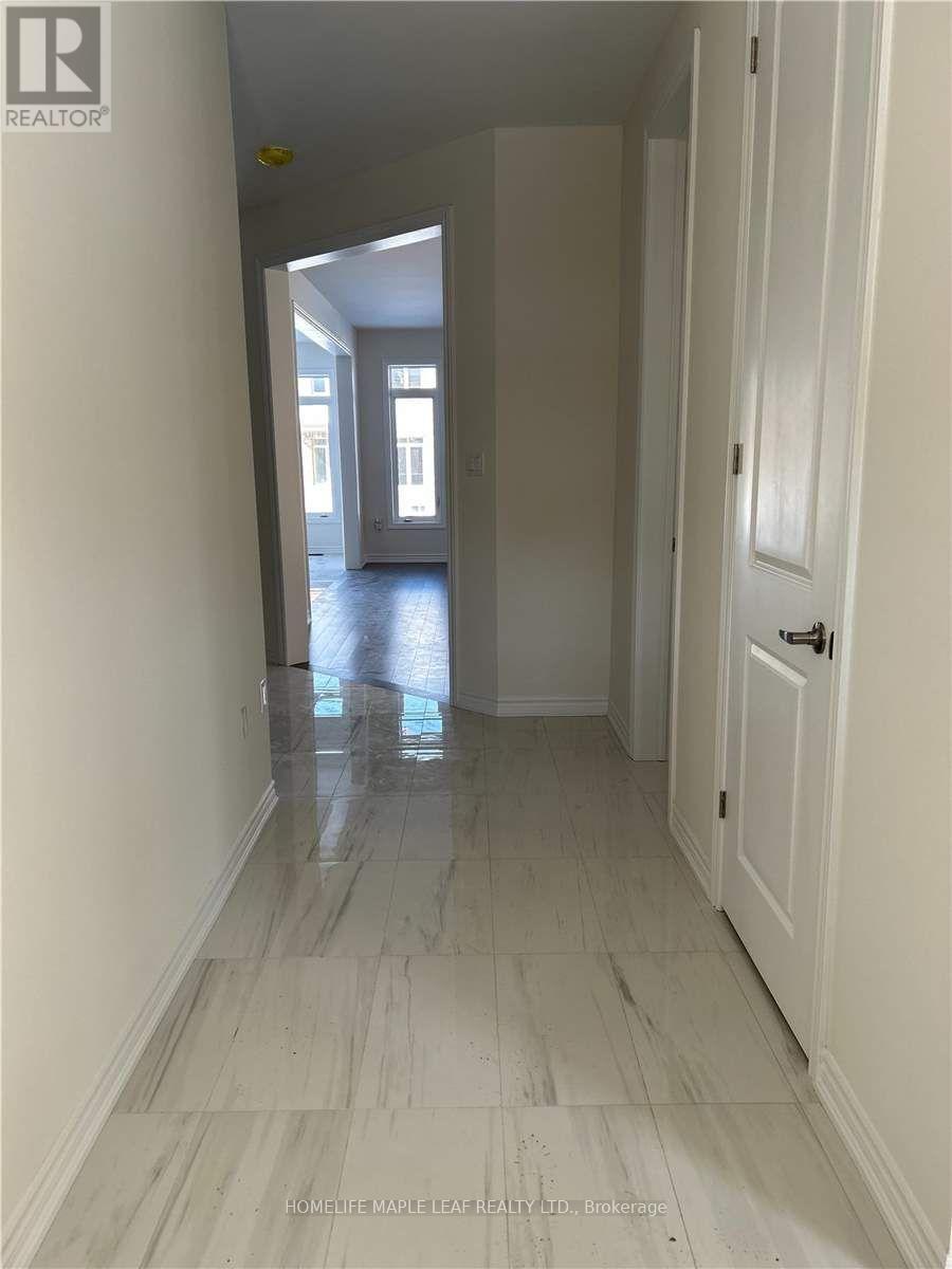 177 Ferragine Crescent, Bradford West Gwillimbury (Bradford), Ontario  L3Z 4K1 - Photo 2 - N13104632