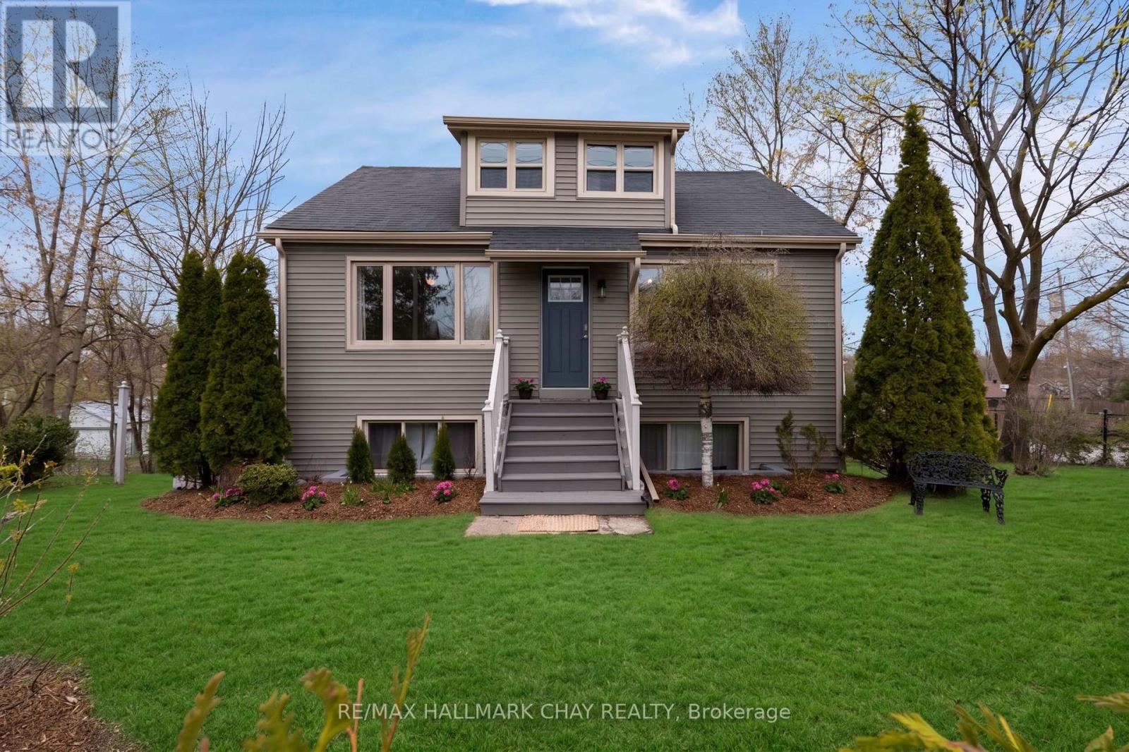 296 Barrie Road, Orillia, Ontario  L3V 2R7 - Photo 2 - S13104616