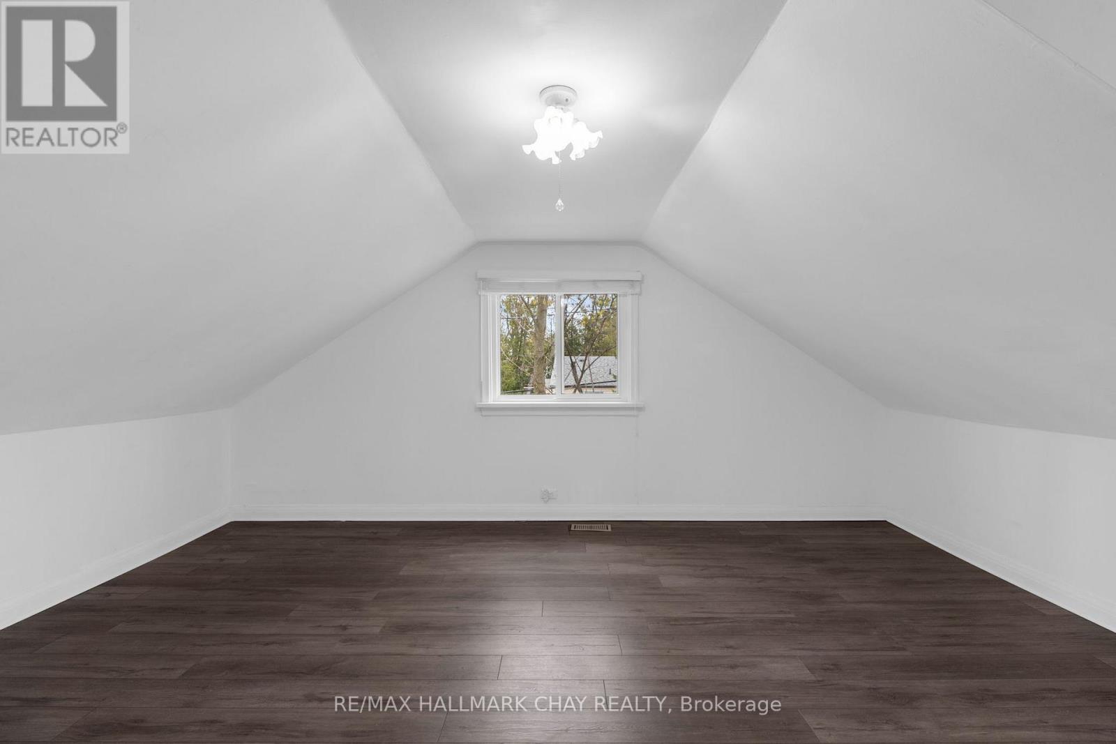 296 Barrie Road, Orillia, Ontario  L3V 2R7 - Photo 23 - S13104616