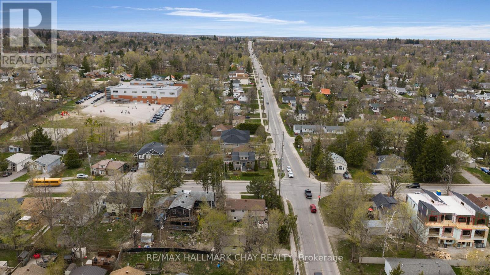 296 Barrie Road, Orillia, Ontario  L3V 2R7 - Photo 38 - S13104616