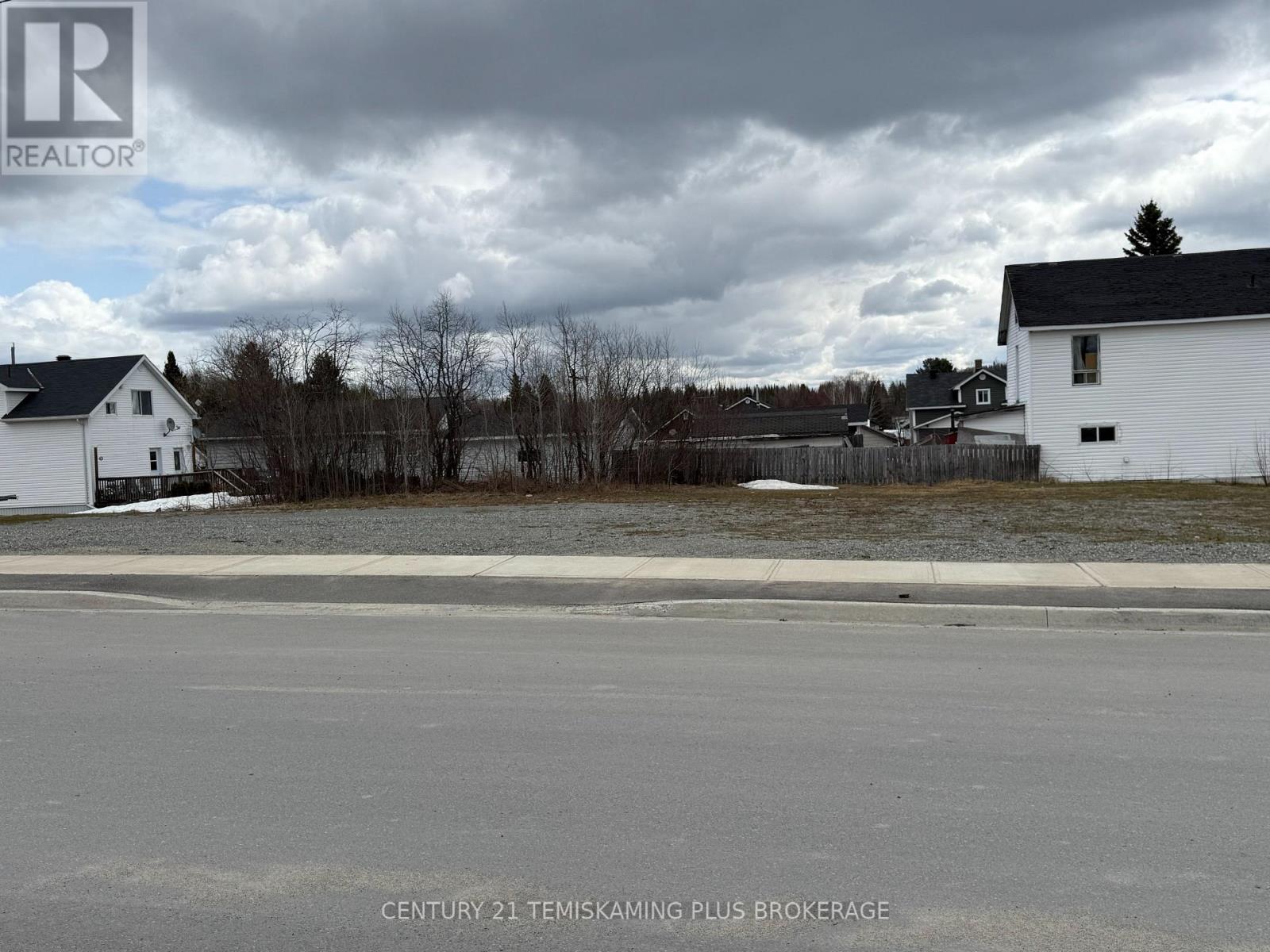 Lt 215 & 217 Godfrey Street, Kirkland Lake, Ontario  P0K 1L0 - Photo 4 - T13104850