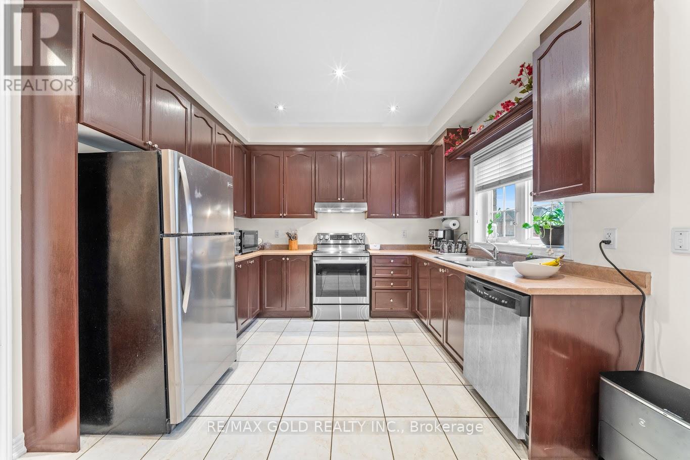 52 Arizona Drive, Brampton, Ontario  L6Y 0R6 - Photo 17 - W13104470