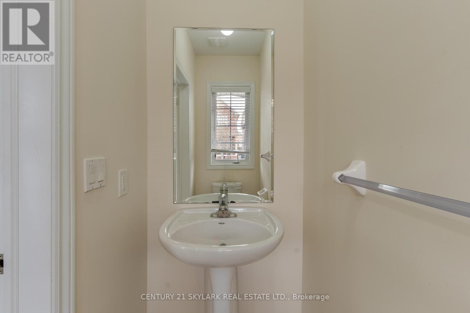 4 Mistletoe Place, Brampton, Ontario  L6Y 5V1 - Photo 13 - W13104510