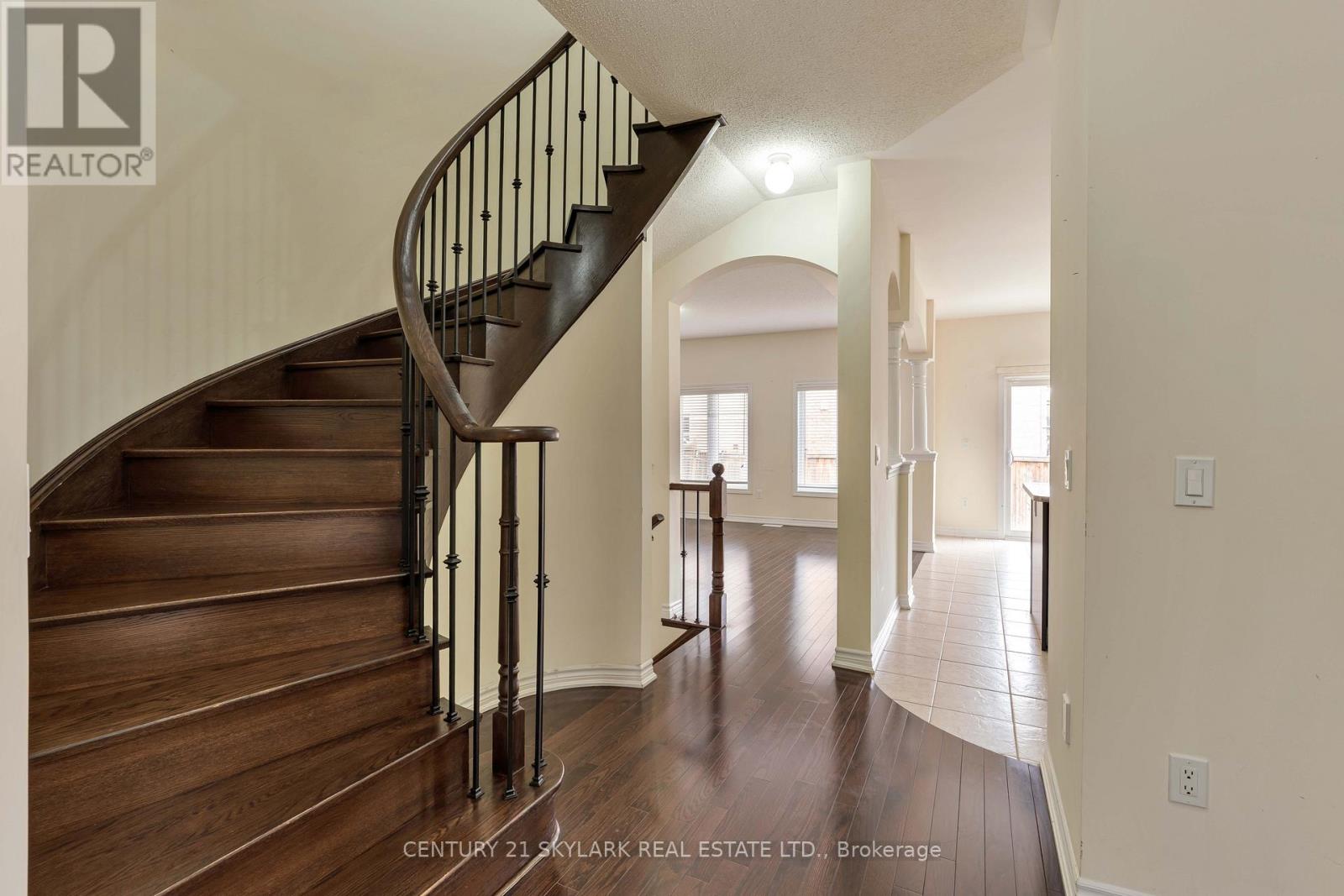 4 Mistletoe Place, Brampton, Ontario  L6Y 5V1 - Photo 14 - W13104510