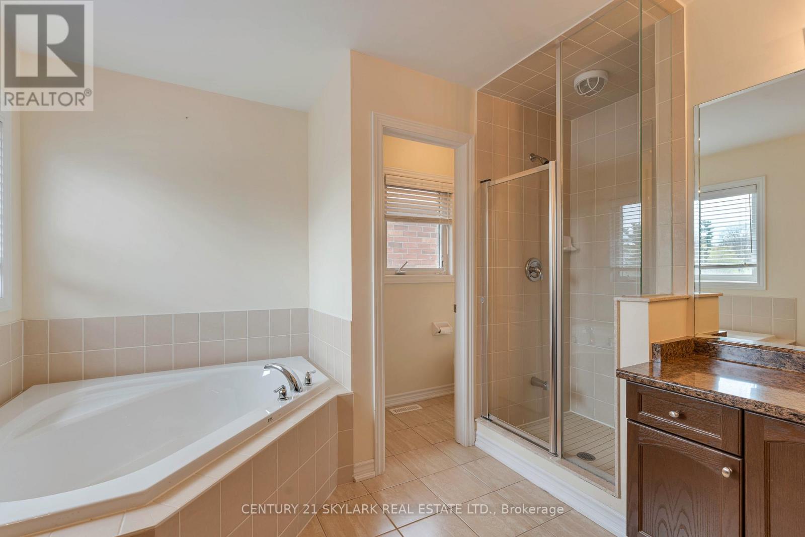 4 Mistletoe Place, Brampton, Ontario  L6Y 5V1 - Photo 17 - W13104510