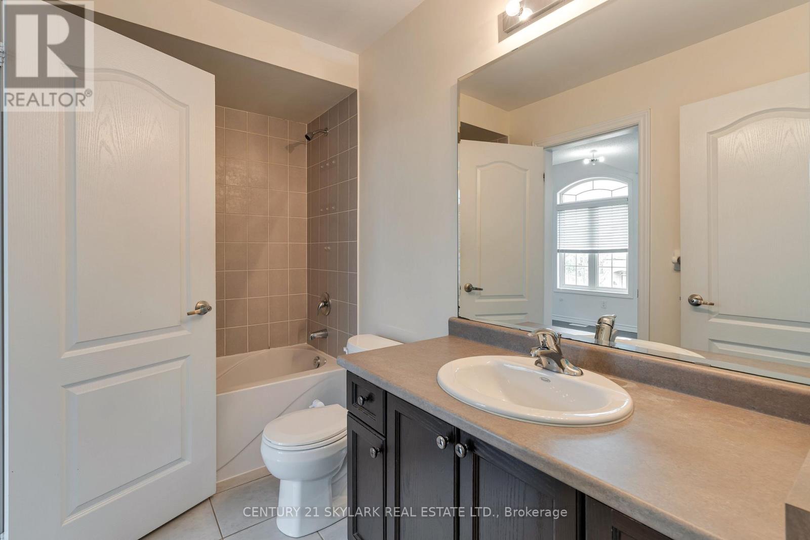 4 Mistletoe Place, Brampton, Ontario  L6Y 5V1 - Photo 26 - W13104510